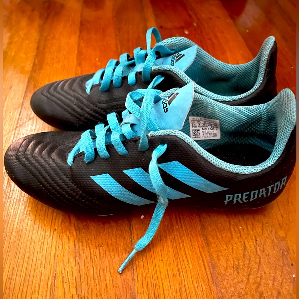 Adidas Predator soccer cleats size 3.5